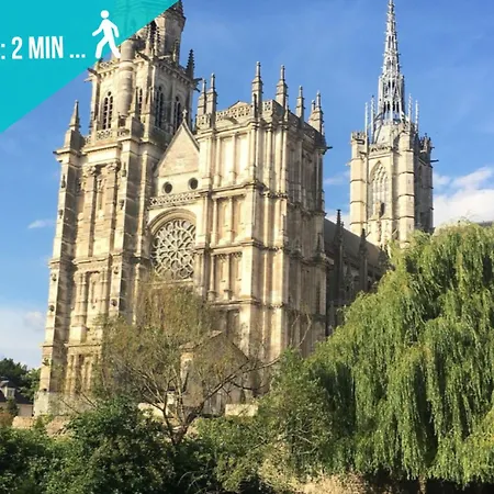 Bleu, Ideal Pour Faire Halte A 2 Min Du Centre * Évreux